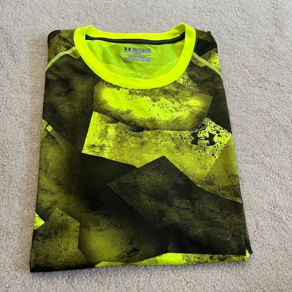 Under Armour: Good Condition loose fitting activewear shirt